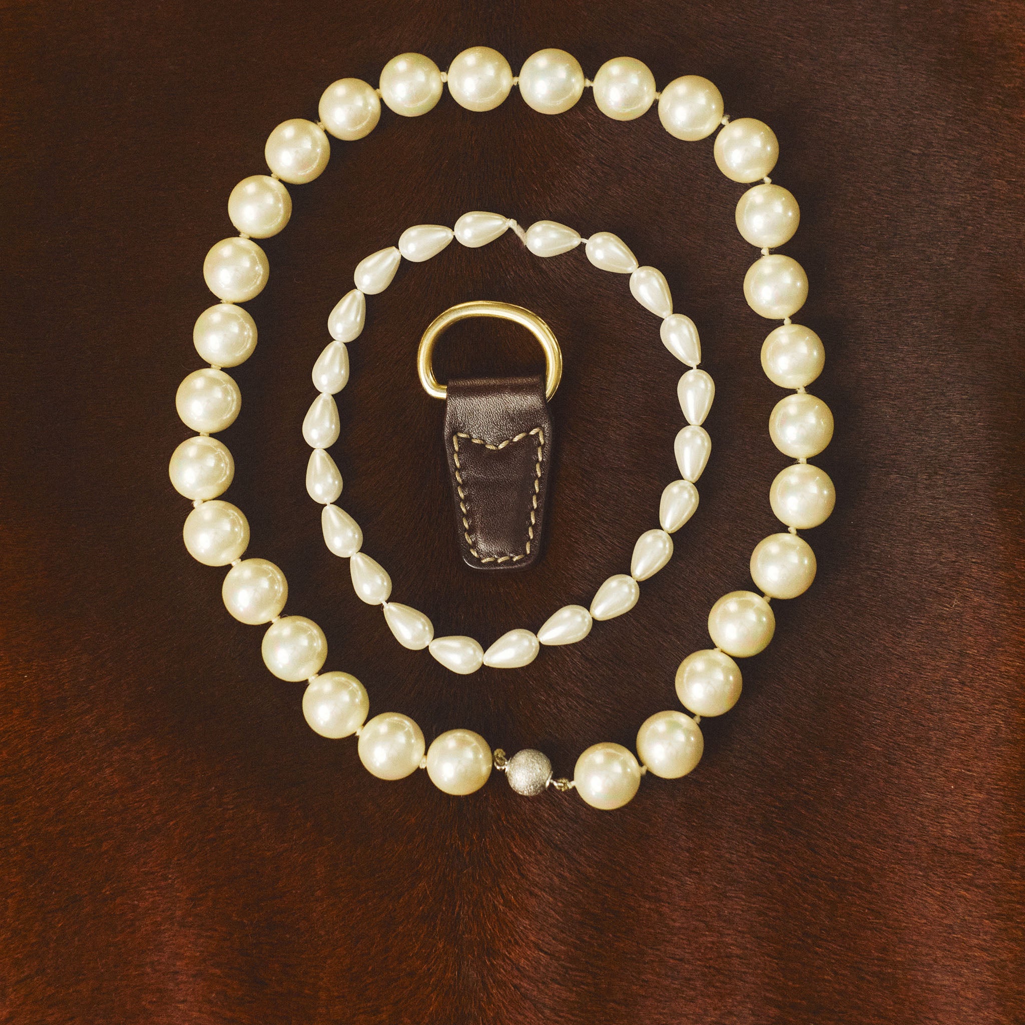 09 GUCCI PONY HAIR BAG - VINTAGE PEARL NECKLACES_