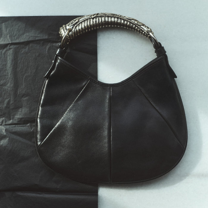 13 YVES SAINT LAURENT MOMBASA LEATHER BAG